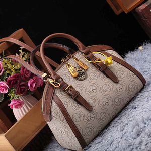 Luxury and stylish crossbody bag for <b>women</b> with adjustable shoulder strap, multi-functional, lightweight, and foldable zipper. - Product Image 4