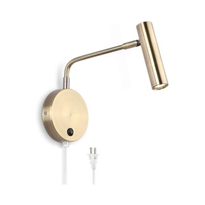 Lámpara de Mesa Giratoria de Hierro de Diseño para Dormitorio, Mesita de Noche, Escritorio, Sala de Estar, Creación de Atmósfera Cálida - Product Image 1