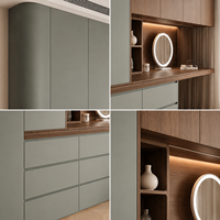 Armoire de chambre intégrée avec bureau intégré, solution de rangement personnalisée tout-en-un pour toute la maison