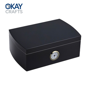 Custom Handmade Modern Square Cedar Lacquered Surface Moisture-Proof Portable Travel Storage Eco-Friendly Commercial Cigar Case