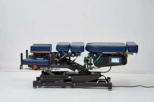 3 डी स्विंग इलेक्ट्रिक रीढ़ की हड्डी दबाव टेबल बिस्तर, लंबर कर्षण और रीढ़ की हड्डी - Product Image 6