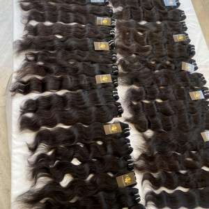 Cabello humano ondulado sin procesar para adultos, pelo ondulado con cutícula en forma de templo indio sin procesar, venta al por mayor - Product Image 4