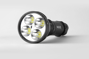 ไฟฉายยุทธวิธีแบบชาร์จได้ 14000lm IP67 ตัวเรือนอะลูมิเนียม ไฟฉายพกพาพร้อม 5 โหมด และระบบควบคุมแม่เหล็ก สำหรับการล่าสัตว์ ค้นหา และกู้ภัย - Product Image 3