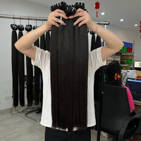 Vente en gros de cheveux humains indiens naturels bruts originaux de 100g, style personnalisé, faisceaux de tissage de cheveux vierges alignés avec des cuticules à ondes longues