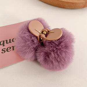 Pinzas para el Cabello con Bola de Pelo Esponjosa para Niñas, Otoño Invierno, Diseño Lindo, Felpa de Alta Gama, Color Puro, Accesorio Grueso, Venta al por Mayor - Product Image 5