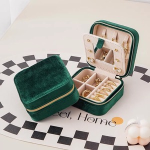 Caja de Almacenamiento de Joyería Portátil de Terciopelo con Espejo, para Collares, Anillos, Aretes y Broches, Disponible en Stock del Fabricante - Product Image 6