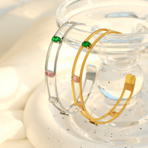 Pulsera de Acero de Titanio Dorado Estilo Chino con Incrustaciones de Zirconia, Diseño Abierto, Unisex, para Uso Diario - Product Image 3