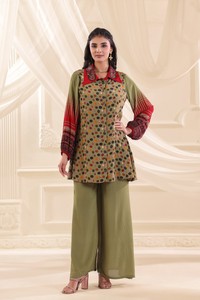 Conjunto de Dos Piezas con Camisa Estampada de Puntos y Pantalones Anchos, Estilo Casual de Diseñador, Ropa de Oficina Elegante y Contemporánea - Product Image 3