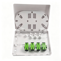 Boîtier de terminaison fibre optique de bureau intérieur 4 cœurs, boîte de distribution fibre optique FTTH 4 ports avec adaptateurs SC/LC/ST/FC et pigtails.