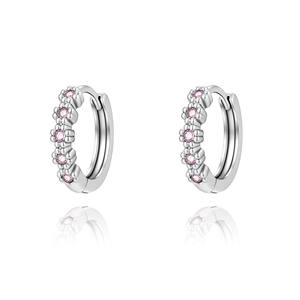 Pendientes clásicos europeos y americanos Light Luxury Fashion Gift Jewelry - Product Image 5