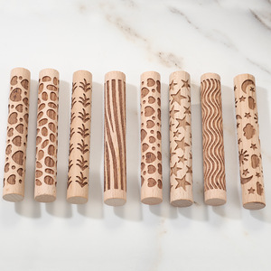 Rouleau à pâtisserie en bois petit format, gravé au laser avec logo personnalisé, motif de Noël en relief <span class=keywords><strong>pour</strong></span> biscuits - Product Image 1