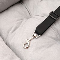 Siège de voiture pour chien en daim doux de haute qualité détachable imperméable confortable et sûr avec ceinture de sécurité et laisse de chien
