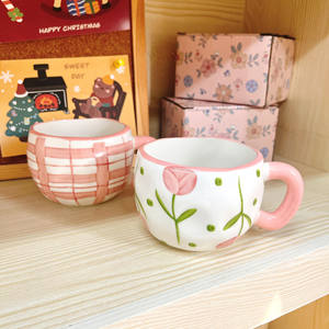 Tazza in Ceramica con Motivo Principessa Fuggitiva e Fiocco Rosa, Produzione di Fabbrica, Elegante Tazza per Tè e Caffè Pomeridiano, Vendita all'Ingrosso - Product Image 1