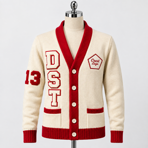 Cárdigan Sorority Rojo con Letras Griegas DST, Cuello en V, Tejido Acrílico, Botones, Transpirable, Manga Larga para Mujer, OEM/ODM - Product Image 2