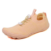 Nouvelles chaussures de sport aquatiques respirantes, ultra-élastiques, en tissu volant léger, séchage rapide, durables, pour la natation, la plage et le fitness, prêtes à être expédiées