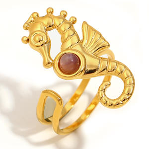 Anello da donna con corona di cavallo in acciaio inossidabile color oro, gioiello con gemma incantevole, squisito e maestoso - Product Image 3