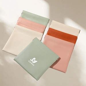 Vente en gros de luxe personnalisé PU cuir Shrapnel stockage organisateur sac pas de fermeture à glissière auto-fermeture portable pour bijoux et cosmétiques - Product Image 5