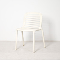 Chaise de salle à manger monobloc empilable en polypropylène moderne pour intérieur, extérieur, patio, café, restaurant, jardin - Vente en gros
