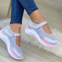 Chaussures de course légères pour femmes, baskets amortissantes à lacets, respirantes, en tissu Fly Weaving, décontractées, petites chaussures blanches