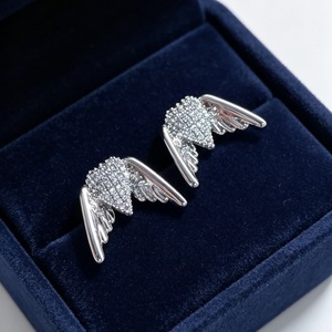 Exquisite Micro Paved Zircon Heart <b>Wing</b> Stud <b>Earrings</b> Cute Swallow Bird <b>Earrings</b> Unique Design Women Fashion Jewelry Accessories - Product Image 4