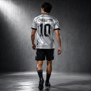 Camiseta de Fútbol Plateada Metálica, Estilo Futurista, Reflectante, Ropa Deportiva, Maillot de Fútbol - Product Image 2