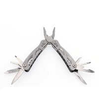 OEM Pince multifonction 9-en-1 en aluminium, hache/lame/couteau/embout de tournevis, gravure personnalisée, outil manuel pliant, pour bricolage et usage industriel
