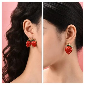 Boucles d'oreilles clous fraise émaillées colorées et mignonnes pour femmes, bijoux fantaisie plaqués or, cadeau idéal - Product Image 5
