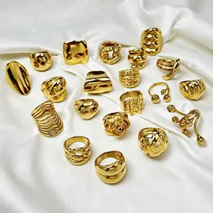 Novedades Anillo de serpiente Anillos chapados en oro de 18K con piedra de circonita de muchas formas para mujer