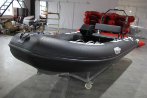 Coque en aluminium de bateau de pêche gonflable de la meilleure qualité et moteur hors-bord pour le divertissement en plein air - Product Image 5