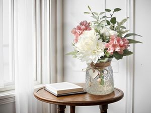 Florero <span class=keywords><strong>con</strong></span> <span class=keywords><strong>Flores</strong></span> de Seda Artificial, Ramo de <span class=keywords><strong>Flores</strong></span> de Imitación como Centro de Mesa Decorativo <span class=keywords><strong>con</strong></span> Jarrón para Comedor, Mesa de Café, Hogar y Oficina - Product Image 2
