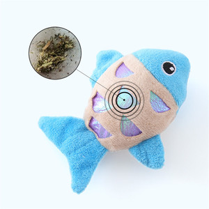<span class=keywords><strong>Fish</strong></span> <span class=keywords><strong>Cat</strong></span> <span class=keywords><strong>Toy</strong></span> Wholesale Contiene <span class=keywords><strong>Catnip</strong></span> Pet <span class=keywords><strong>Cat</strong></span> Juguetes de peluche para gatitos de interior Kitty Chew Relieve Boredom <span class=keywords><strong>Catnip</strong></span> <span class=keywords><strong>Cat</strong></span> Toys - Product Image 4