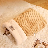 Lit pour chat et chien en velours côtelé moderne et chaud, pliable, fermé, portable, confortable, avec emballage en carton pour l'automne et l'hiver