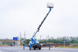 Camion de travail aérien diesel neuf ISUZU 27M-33M, camion de levage à nacelle pour travaux en hauteur, 90/122 CV à vendre - Product Image 6