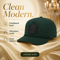 Casquette à cinq panneaux avec visière incurvée, garniture en cordon perforé découpé au laser vert chasseur, patch hexagonal et logo personnalisé, pour la cueillette sauvage