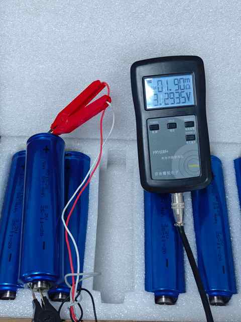 Hot Sale 40152 LiFePo4 Battery Cell 3.2V 17Ah Lithium Cylindrical Battery