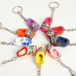 Llavero de Zueco Holandés de Madera, Colorido y Pintado, Recuerdo de Holanda, Mini Llavero de Zapato de Madera para Regalo de Viaje, Decoración Diaria - Product Image 2