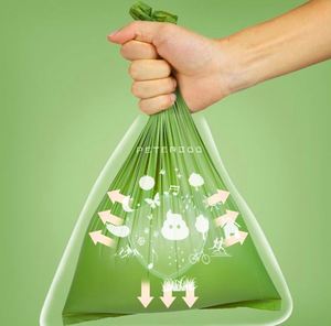 Sac de transport pour animaux de compagnie d'extérieur, personnalisable et flexible, avec logo unique intégré, en matériau éco-dégradable et épaissi pour une protection optimale. - Product Image 4
