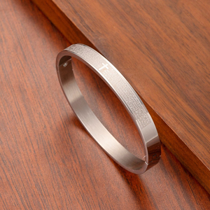 Pulsera de Acero Inoxidable con Letras de la Oración del Señor, Chapada en Oro Real de 18K, Versátil y a la Moda, para Hombre, Resistente al Deslustre - Product Image 5