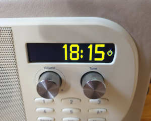 شاشة راديو ALPINE شاشة عرض Oled بيضاء وصفراء شاشة عرض Oled - Product Image 1