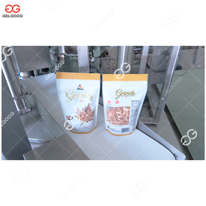 Machine d'emballage automatique verticale pour bonbons et biscuits, contrôlée par PLC, pour sacs et sachets - Product Image 4