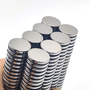 Gran Oferta N35 N45 Imanes de Tierras Raras 18x3, Imán de Neodimio Fuerte con Orificio para Almacenamiento de Herramientas - Product Image 4