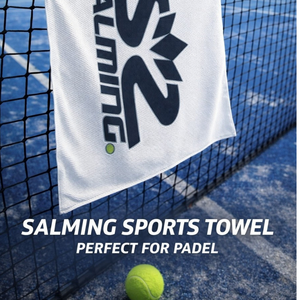 La toalla deportiva extra grande Salming ofrece máxima comodidad con su tamaño extra grande, perfecta para deportes, gimnasio y baño. - Product Image 2