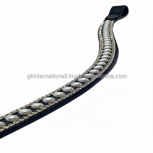 Fancy 3 líneas de cristal y Gris perla Diamante Chain Mega Bling Custom Made Black Curved Leather Horse Brow Band en Full Cob - Product Image 1