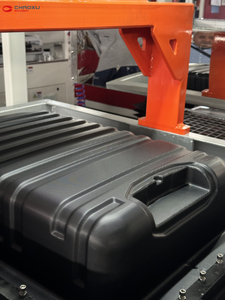 Máquina de Termoformado al Vacío de Dos Estaciones para Plástico ABS PC PE de Chaoxu Machinery, para Equipaje, con Precio de Fábrica en China - Product Image 2
