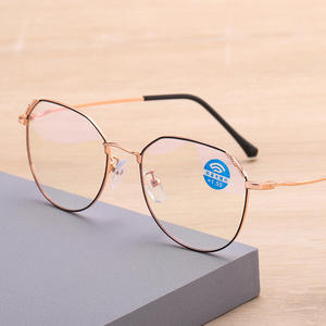 Venta al por mayor directa <span class=keywords><strong>de</strong></span> fábrica <span class=keywords><strong>de</strong></span> China, <span class=keywords><strong>gafas</strong></span> <span class=keywords><strong>de</strong></span> lectura <span class=keywords><strong>modernas</strong></span> para <span class=keywords><strong>presbicia</strong></span> con montura grande y luz azul para mujer y hombre - Product Image 5