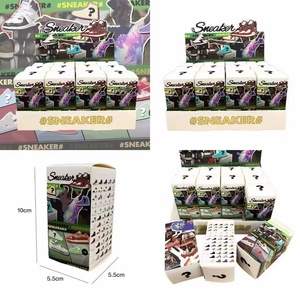 Vente en gros de miniatures de chaussures de sport 3D en PVC avec <span class=keywords><strong>mini</strong></span> boîte transparente, boîte surprise - Product Image 4