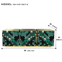 Credenza Moderna in Metallo per Sala da Pranzo e Soggiorno, Design Contemporaneo Bifacciale con Base in Ottone Spazzolato
