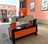 Machine de gravure de cylindre de routeur de bois 5 axes Machine de sculpture de bois de Cnc 3kw système de contrôleur de broche de refroidissement à eau DSP 220V/380V