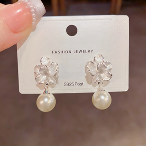 Pendientes Colgantes Vintage de Plata con Placa, Flor, Esmalte y Perla para Mujer, Joyas Elegantes al por Mayor - Product Image 4