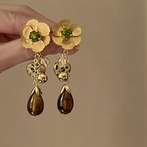Maillard Style marron géométrique fleur amour boucles <span class=keywords><strong>d</strong></span>'oreilles rétro haut de gamme alliage bijoux plaqué or pour cadeau femme - Product Image 3